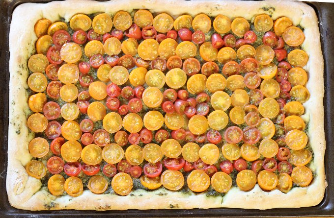 I made this cherry tomato with my pizza dough recipe, homemade pesto, and cherry tomatoes from the garden. 